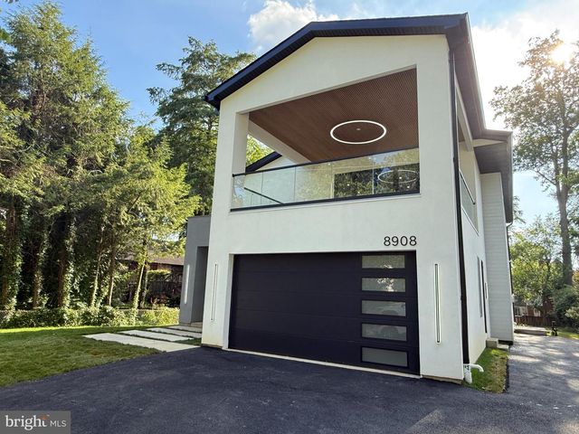 8908 MOHAWK LN, Bethesda, MD 20817