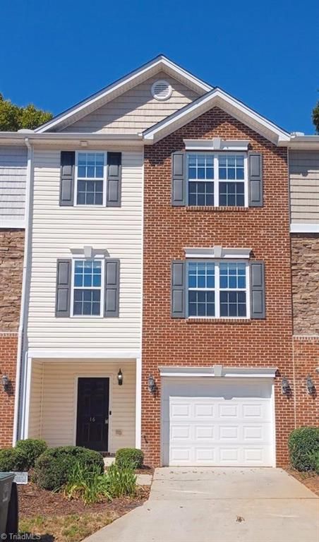 16 Dunlevy Way, Greensboro, NC 27455