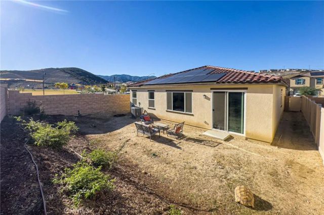 4884 Sicily, Lake Elsinore, CA 92530