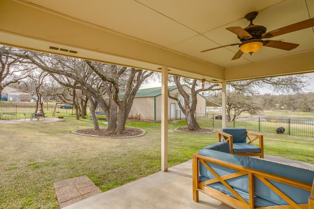 533 W Paloma Court, Fort Worth, TX 76108