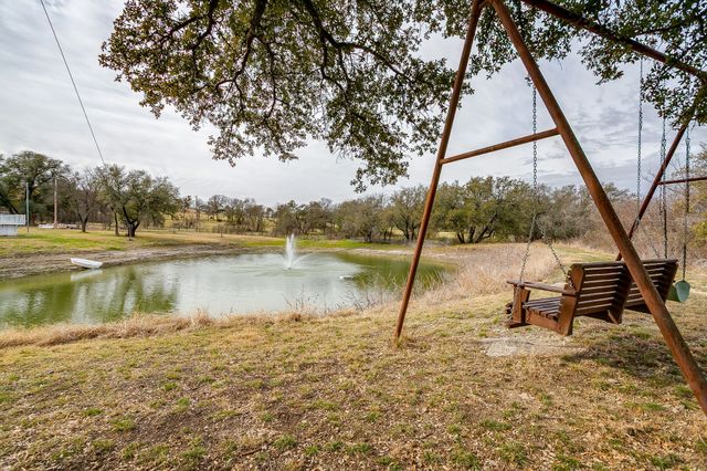 533 W Paloma Court, Fort Worth, TX 76108