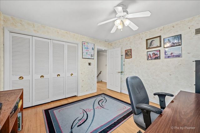 2530 Old Glenview Road, Wilmette, IL 60091