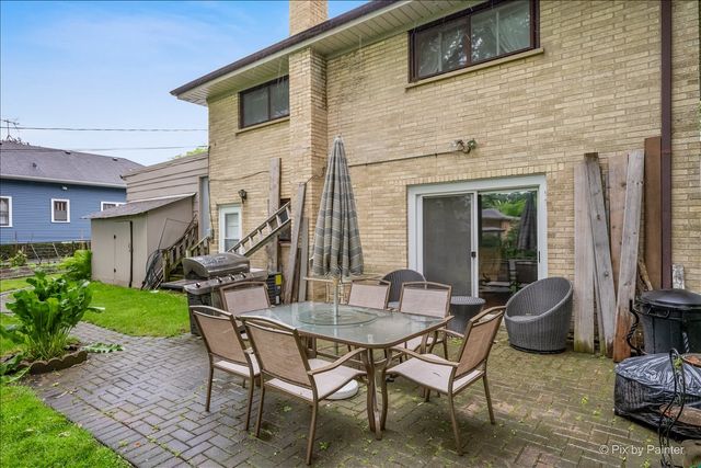2530 Old Glenview Road, Wilmette, IL 60091