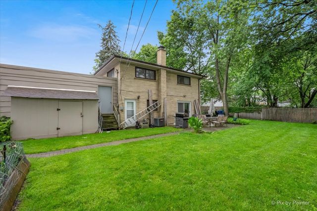 2530 Old Glenview Road, Wilmette, IL 60091