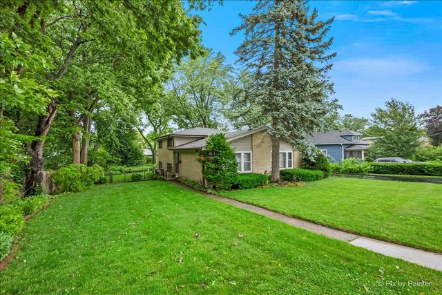 2530 Old Glenview Road, Wilmette, IL 60091