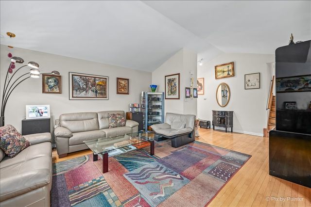 2530 Old Glenview Road, Wilmette, IL 60091