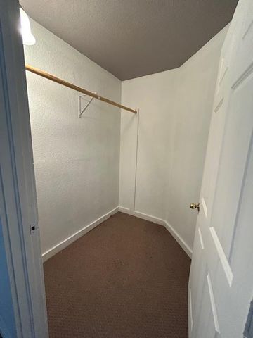 109 N Main ST A, Taylor, TX 76574