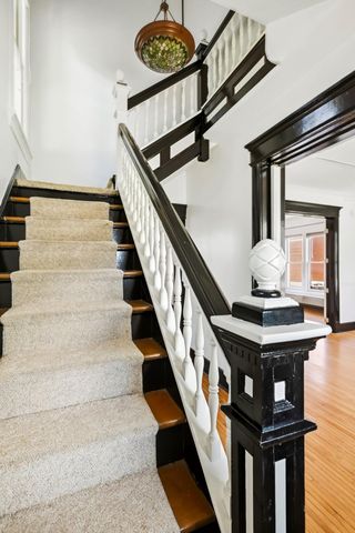 1111 E Walnut Street, Springfield, MO 65806