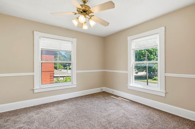 1111 E Walnut Street, Springfield, MO 65806