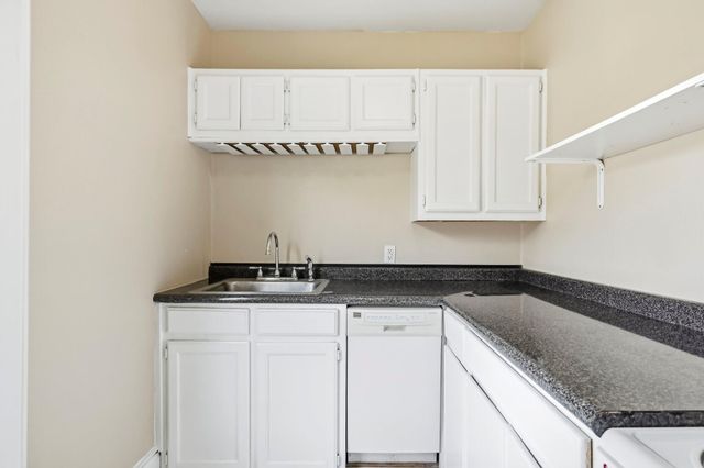 1111 E Walnut Street, Springfield, MO 65806