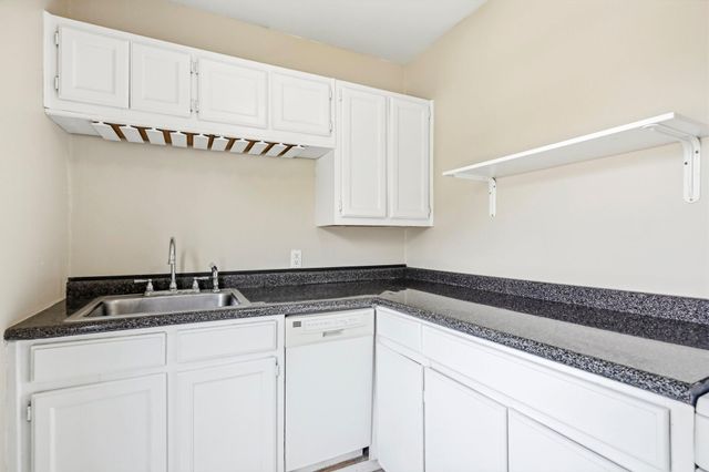 1111 E Walnut Street, Springfield, MO 65806