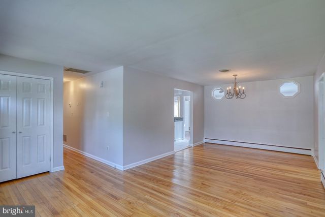 104 S WOODWARD AVE, Wilmington, DE 19805