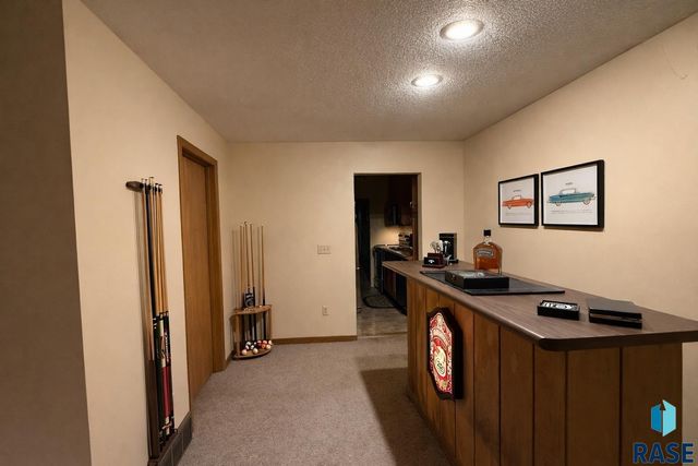 819 N Cliff Ave Avenue, Sioux Falls, SD 57103