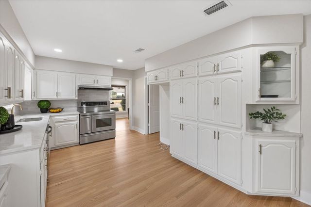 10524 Coleridge Street, Dallas, TX 75218