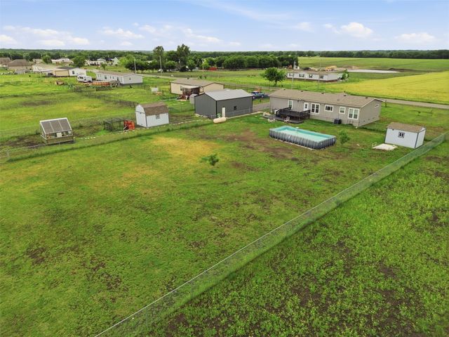 9013 County Road 1143, Leonard, TX 75452