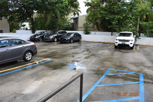 3051 SW 27th Avenue 204, Miami, FL 33133