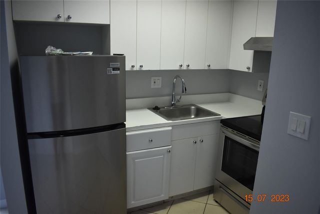 3051 SW 27th Avenue 204, Miami, FL 33133