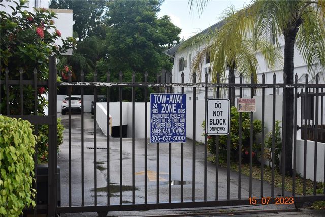 3051 SW 27th Avenue 204, Miami, FL 33133