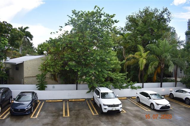 3051 SW 27th Avenue 204, Miami, FL 33133