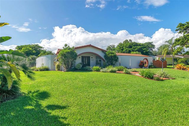 17320 SW 89th Ave, Palmetto Bay, FL 33157