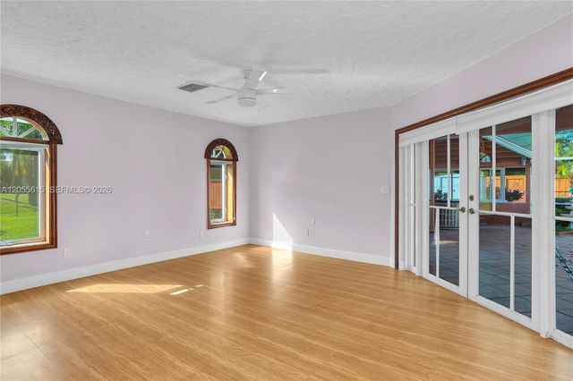 17320 SW 89th Ave, Palmetto Bay, FL 33157