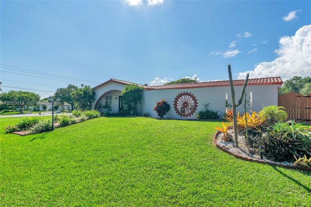 17320 SW 89th Ave, Palmetto Bay, FL 33157