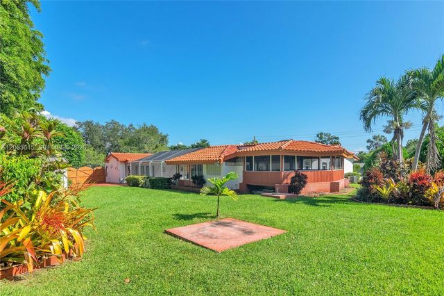 17320 SW 89th Ave, Palmetto Bay, FL 33157
