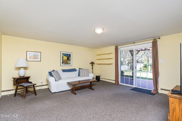 3158 Lone Pine Road, Guilderland, NY 12303