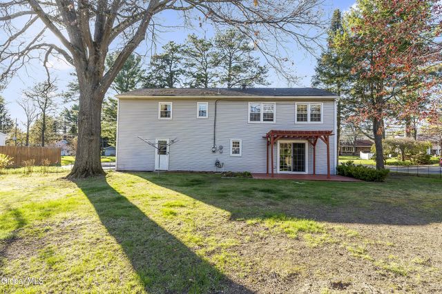 3158 Lone Pine Road, Guilderland, NY 12303