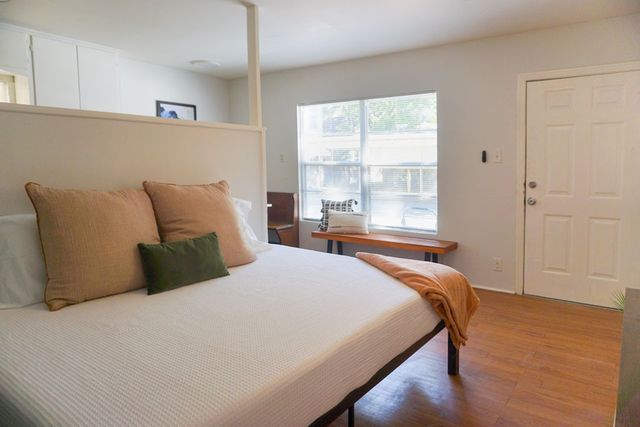 118 Funston Pl, San Antonio, TX 78209