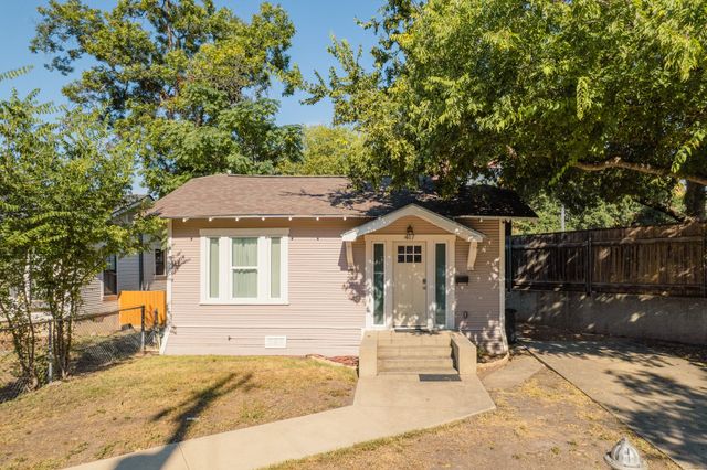 118 Funston Pl, San Antonio, TX 78209