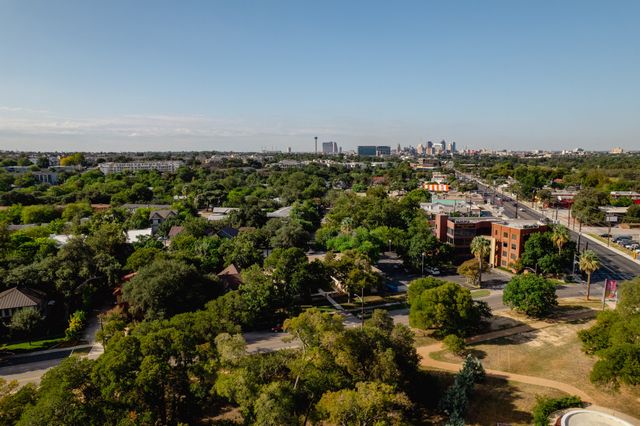 118 Funston Pl, San Antonio, TX 78209