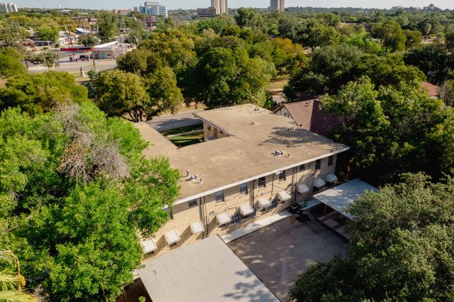 118 Funston Pl, San Antonio, TX 78209