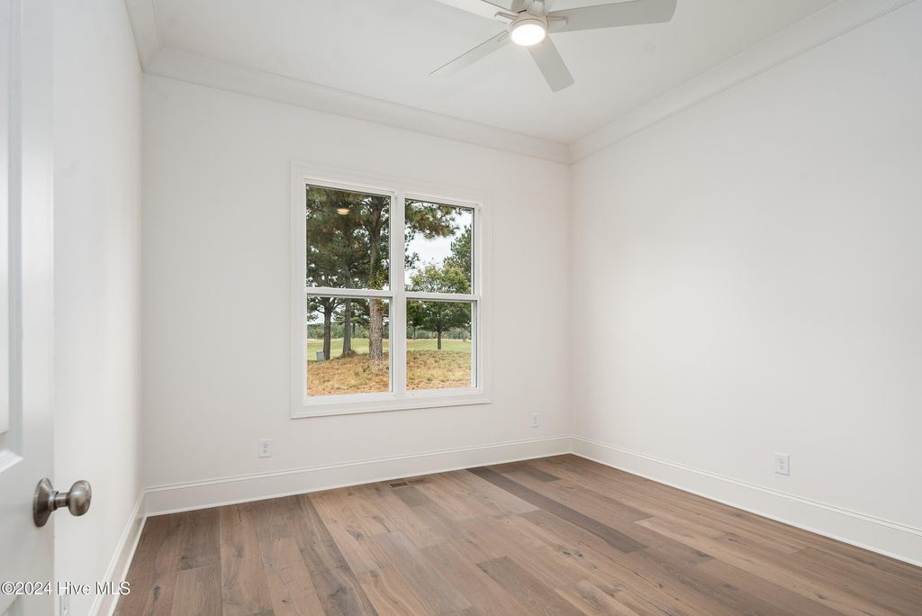 Image 17 of property listing at 138 Pine Tree Point, Snow Hill, NC 28580