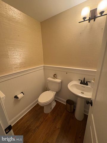 152 HIGH POINT AVE, Dresher, PA 19025