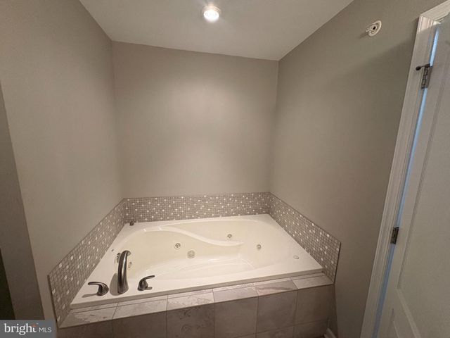 152 HIGH POINT AVE, Dresher, PA 19025
