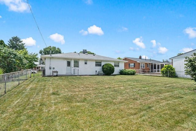 2698 Eugene Avenue, Grove City, OH 43123
