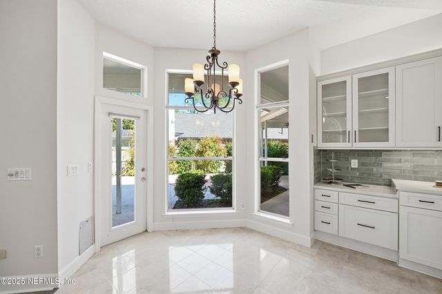 8642 AUTUMN GREEN Drive, Jacksonville, FL 32256