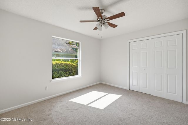 8642 AUTUMN GREEN Drive, Jacksonville, FL 32256