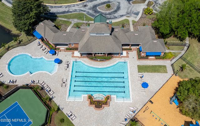 8642 AUTUMN GREEN Drive, Jacksonville, FL 32256