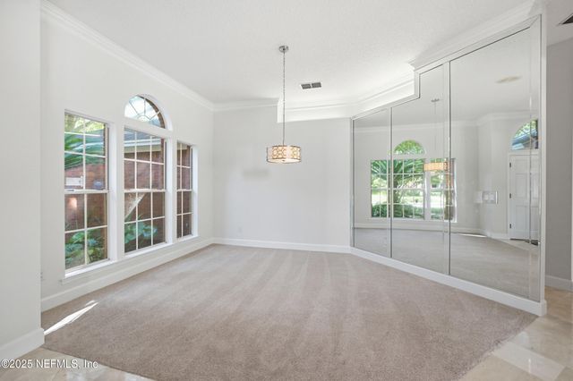 8642 AUTUMN GREEN Drive, Jacksonville, FL 32256