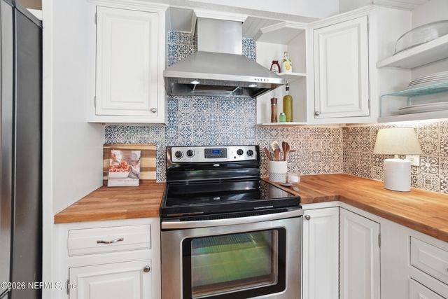 1852 HICKORY Lane, Atlantic Beach, FL 32233