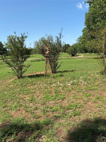 1411 Pecan SHRS, Smithville, TX 78957