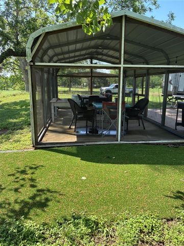 1411 Pecan SHRS, Smithville, TX 78957