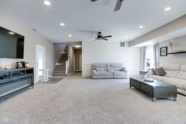 8526 Sandrea Lane S, Ladoga, IN 47954