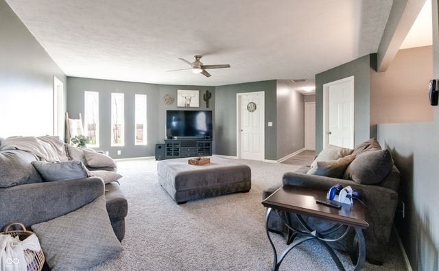 8526 Sandrea Lane S, Ladoga, IN 47954