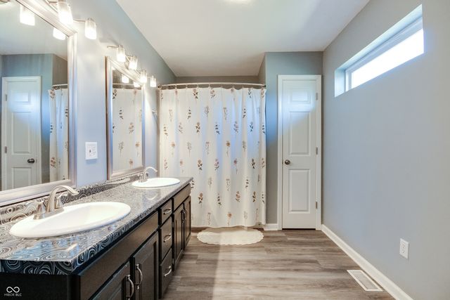 8526 Sandrea Lane S, Ladoga, IN 47954