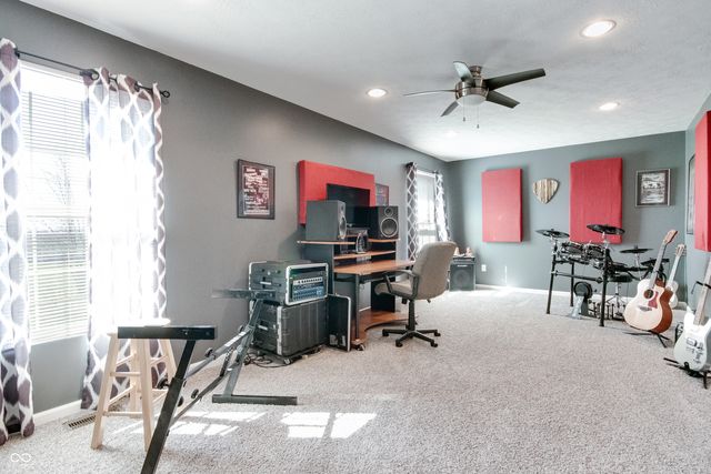 8526 Sandrea Lane S, Ladoga, IN 47954