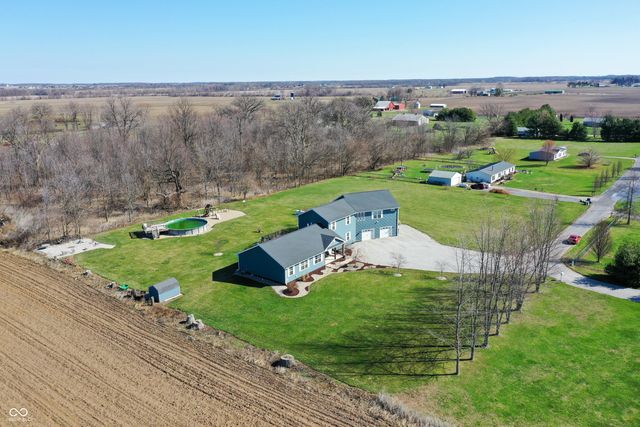 8526 Sandrea Lane S, Ladoga, IN 47954