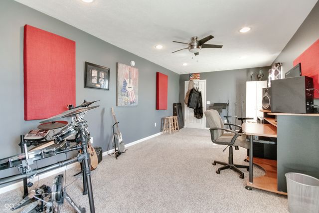 8526 Sandrea Lane S, Ladoga, IN 47954